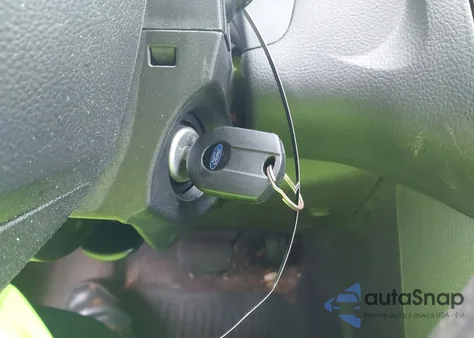 2014 Ford Focus Se z USA, uszkodzony, nr VIN 1FADP3F27EL173999